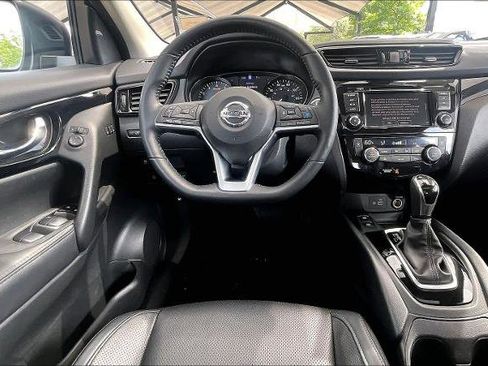 Certified 2022 Nissan Rogue Sport SL w/ Premium Package AWD/4WD image 6