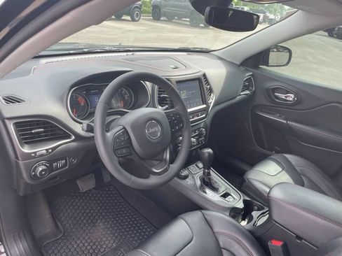 Used 2021 Jeep Cherokee Trailhawk w/ Technology Group AWD/4WD image 23