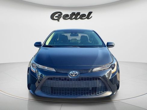 Used 2022 Toyota Corolla LE FWD image 2