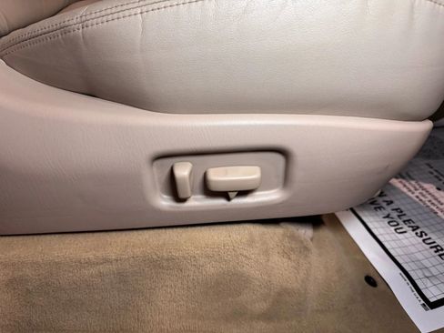 Used 2001 Lexus LX 470 4WD image 14