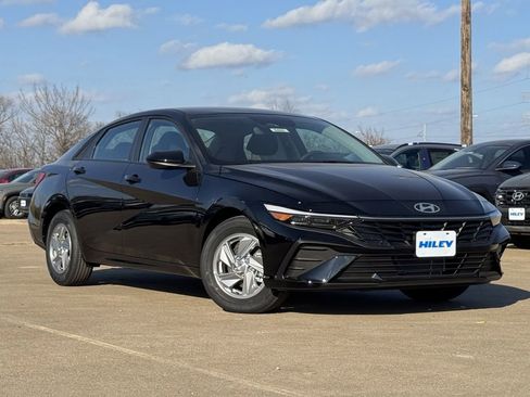 New 2026 Hyundai Elantra SE image 1