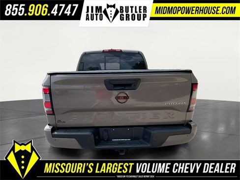 Used 2022 Nissan Frontier PRO-4X image 9