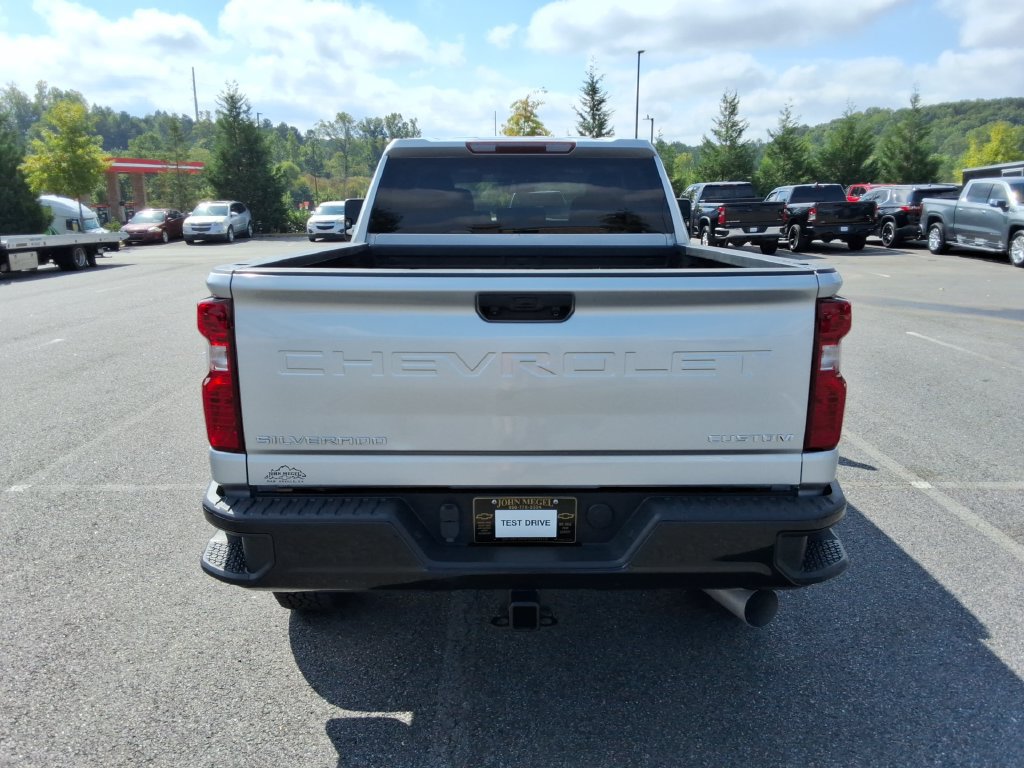 Certified 2022 Chevrolet Silverado 2500 Custom w/ Custom Value Package AWD/4WD image 6