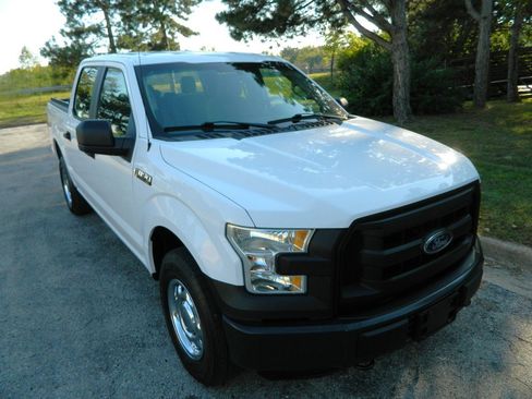 Used 2015 Ford F150 XL w/ Equipment Group 101A Mid image 3
