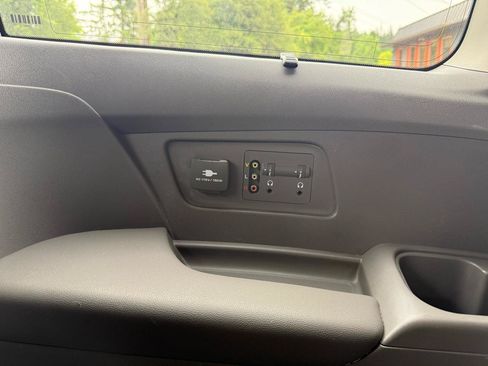 Used 2016 Honda Odyssey Touring image 55