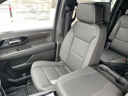 New 2025 Chevrolet Suburban Premier AWD/4WD image 26