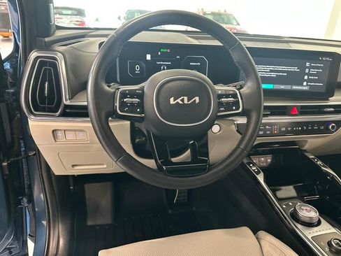 Used 2025 Kia Sorento SX Prestige AWD/4WD image 13