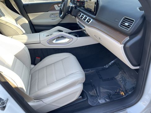 New 2026 Mercedes-Benz GLS 580 4MATIC image 47