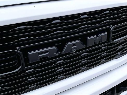 Used 2024 RAM 2500 Limited image 29