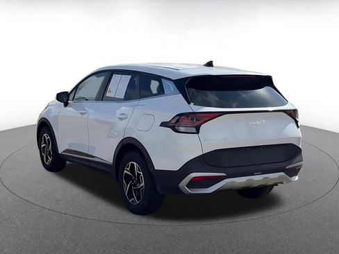 Used 2025 Kia Sportage LX image 9