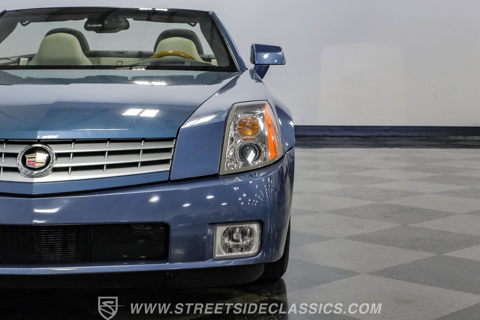 Used 2006 Cadillac XLR RWD image 20