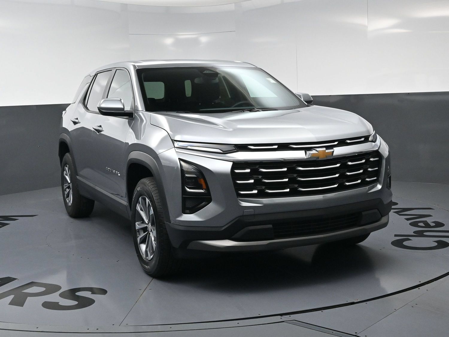 Used 2026 Chevrolet Equinox LT FWD image 3