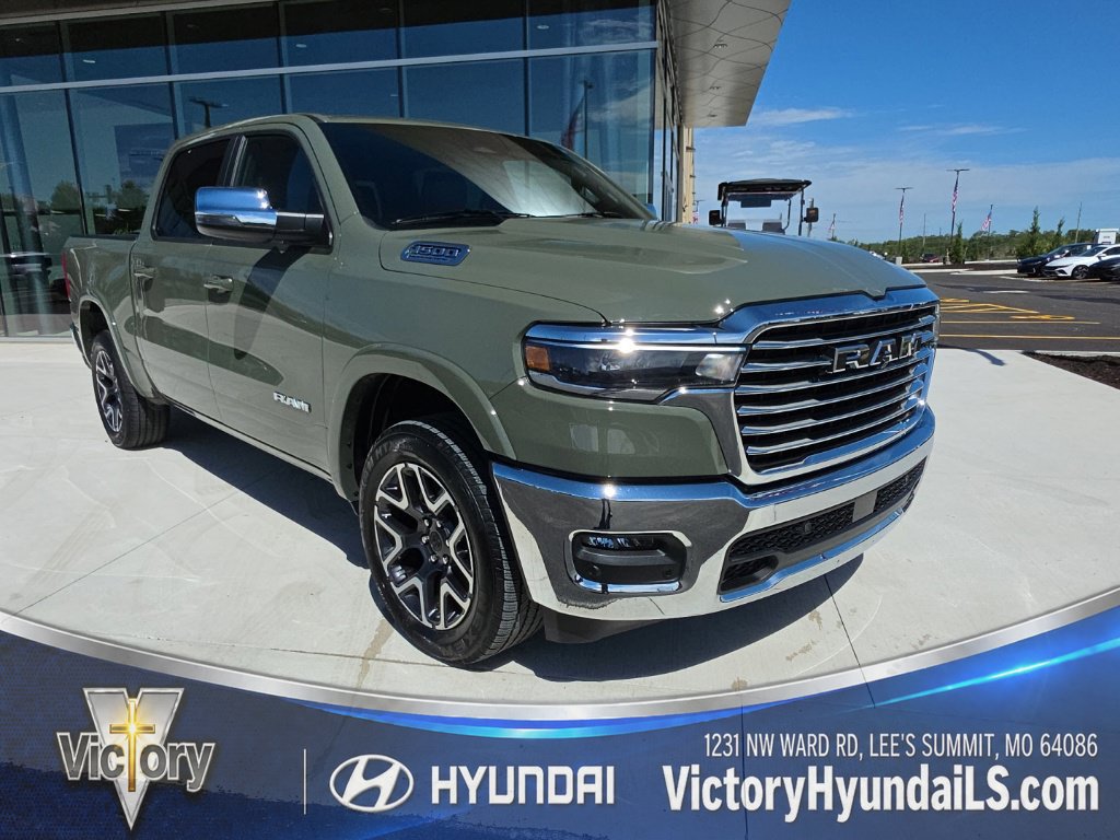 Used 2026 RAM 1500 Laramie AWD/4WD image 9
