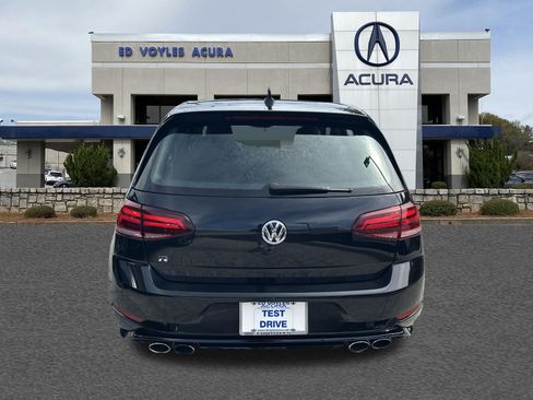 Used 2018 Volkswagen Golf R 4-Door AWD/4WD image 5