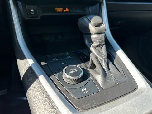 Certified 2022 Toyota RAV4 LE AWD/4WD image 30