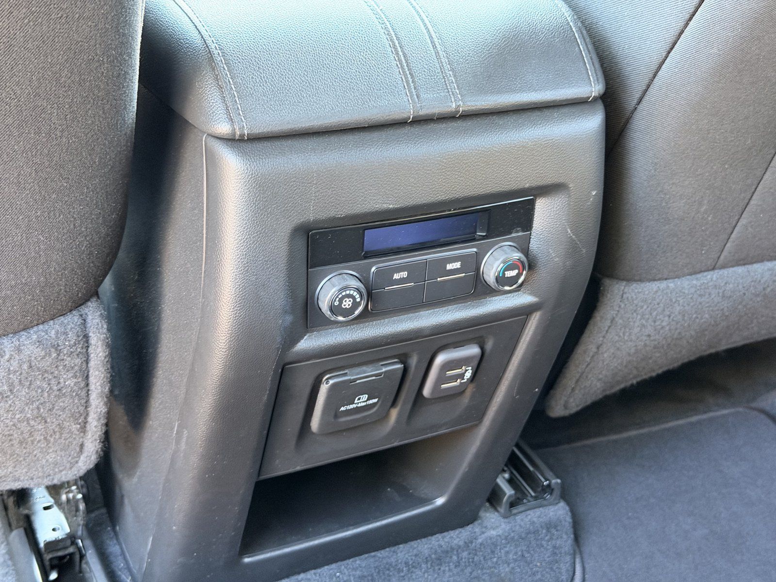 Used 2023 Chevrolet Traverse LT w/ LPO, Cargo Package FWD image 35
