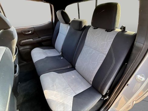 Used 2021 Toyota Tacoma TRD Sport RWD image 19