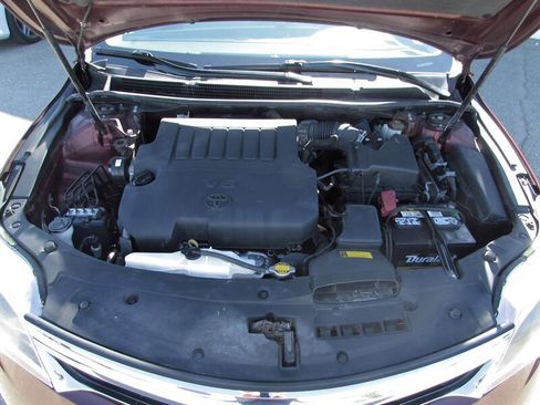 Used 2014 Toyota Avalon Limited w/ Technology Package FWD image 36