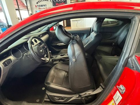 Used 2015 Ford Mustang Premium RWD image 23