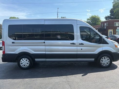 Used 2019 Ford Transit 350 XLT RWD image 4