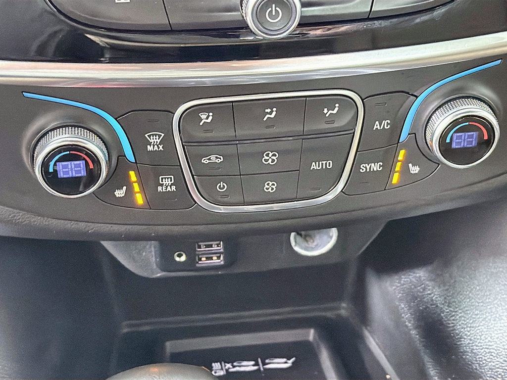 Used 2023 Chevrolet Traverse LT w/ LT Premium Package FWD image 40