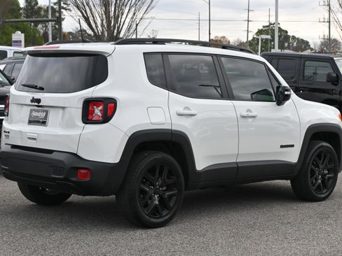 Used 2023 Jeep Renegade Altitude image 15