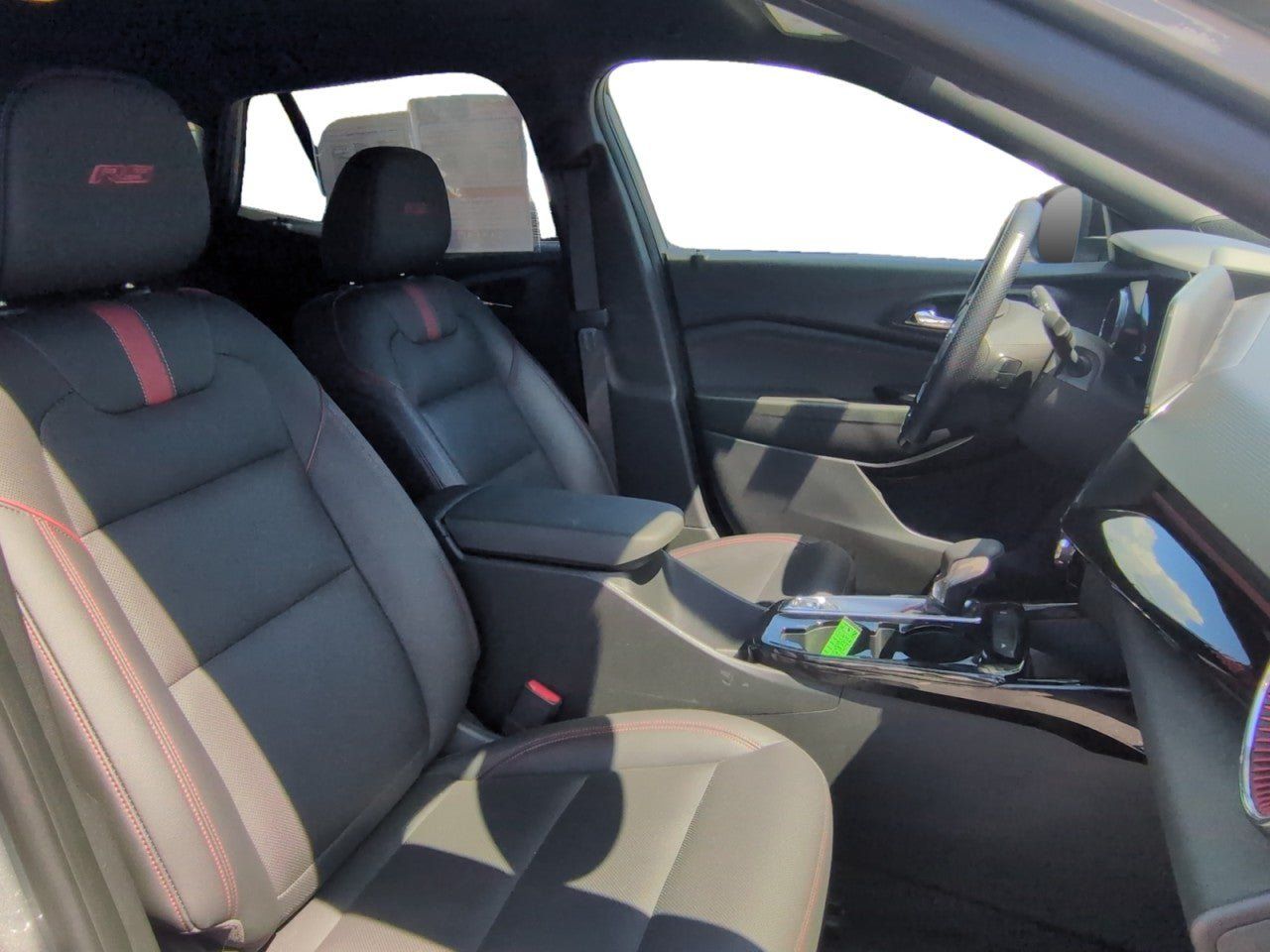 Used 2024 Chevrolet Trax RS FWD image 26