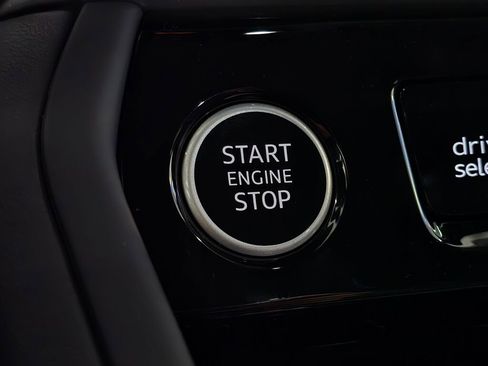 New 2025 Audi Q5 Premium Plus image 24