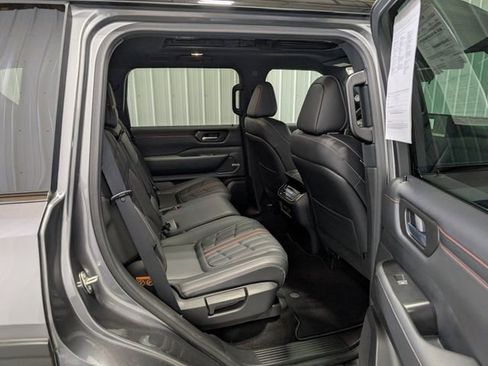 Used 2025 Nissan Armada PRO-4X w/ Pro-4X Premium Package image 28