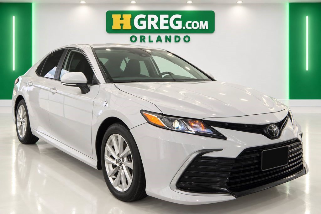 Used 2024 Toyota Camry LE w/ Convenience Package FWD image 4