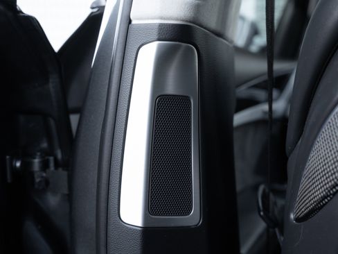 Used 2013 Audi S8 4.0T image 32