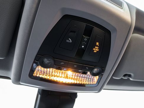 Used 2013 BMW 550i xDrive Sedan image 23