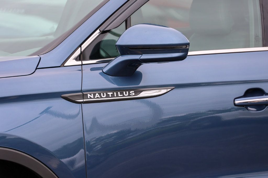 Used 2019 Lincoln Nautilus Reserve AWD/4WD image 35