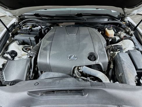 Used 2015 Lexus IS 250 4dr Sport Sdn RWD image 31