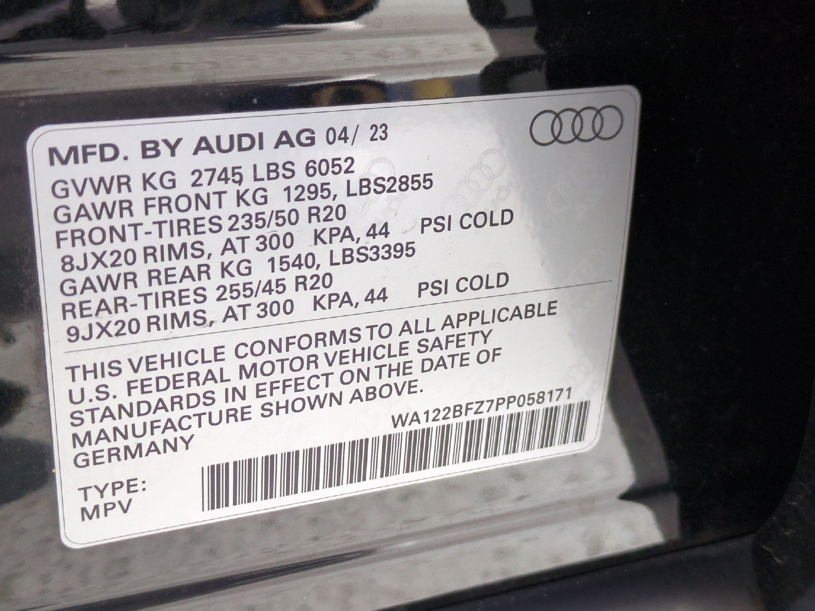 Used 2023 Audi Q4 e-tron Premium w/ Convenience Package AWD/4WD image 17