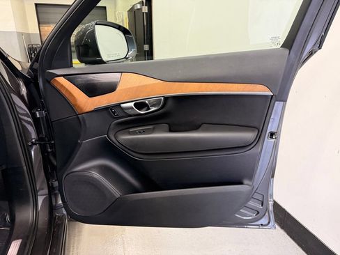 Used 2023 Volvo XC90 B5 Plus AWD/4WD image 28