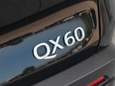 Certified 2025 INFINITI QX60 Pure AWD/4WD image 42