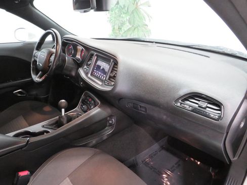 Used 2019 Dodge Challenger R/T image 11