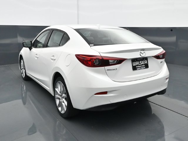 Used 2017 MAZDA MAZDA3 Touring w/ Popular Equipment Package FWD image 5