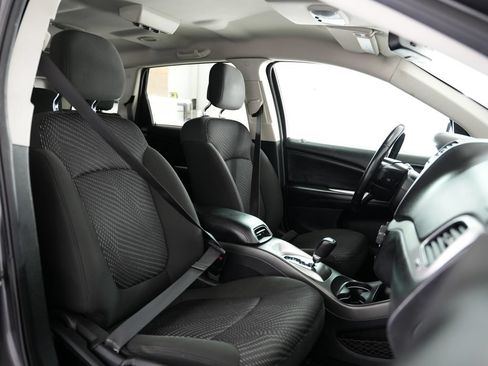 Used 2020 Dodge Journey SE w/ SE Popular Equipment Group FWD image 48