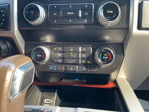 Used 2020 Ford F150 King Ranch w/ Equipment Group 601A Luxury AWD/4WD image 29