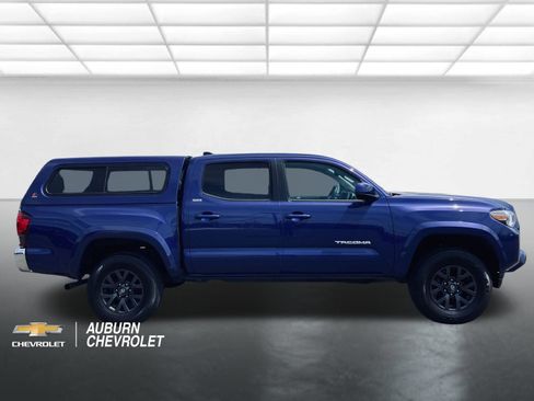 Used 2022 Toyota Tacoma SR5 RWD image 2
