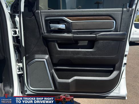 Used 2024 RAM 4500 Laramie AWD/4WD image 32