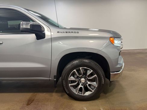 Used 2023 Chevrolet Silverado 1500 LT AWD/4WD image 32