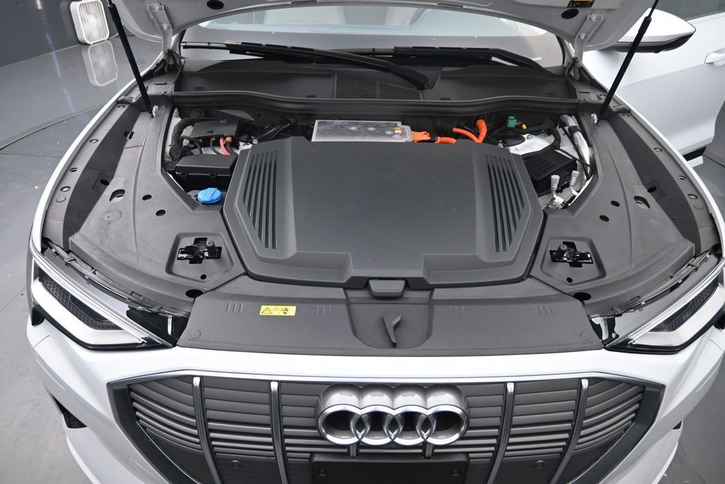 Used 2019 Audi e-tron Premium Plus AWD/4WD image 19