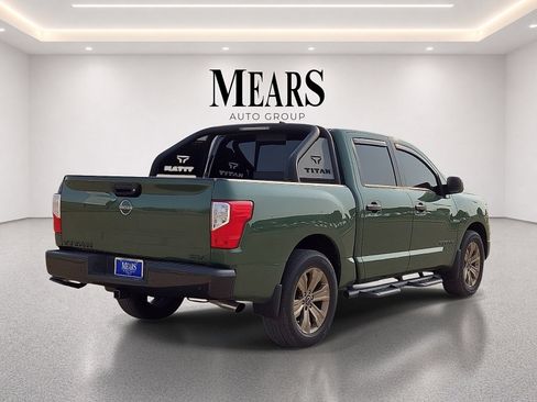Used 2024 Nissan Titan SV w/ SV Bronze Edition Package RWD image 5