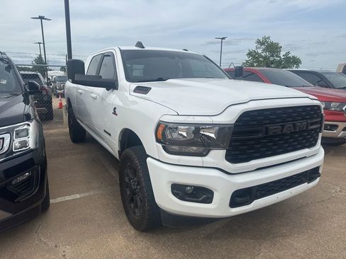 Used 2022 RAM 3500 Big Horn w/ Level B Equipment Group AWD/4WD image 3