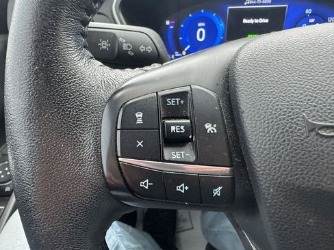 Used 2020 Ford Escape SE Sport image 18