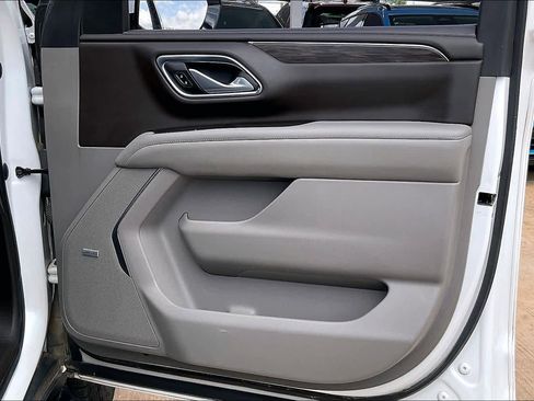 Used 2022 Chevrolet Tahoe LT w/ LT Signature Plus Package AWD/4WD image 23