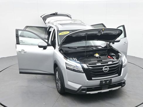 Used 2023 Nissan Pathfinder SL w/ SL Premium Package image 41